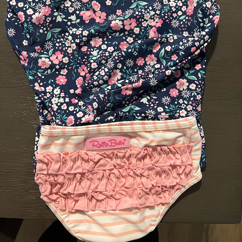 Two Piece Long-sleeve Swimsuit